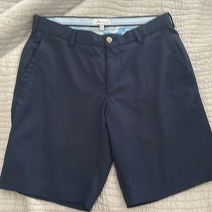 Peter Millar performance golf shorts size 30. Regular fit